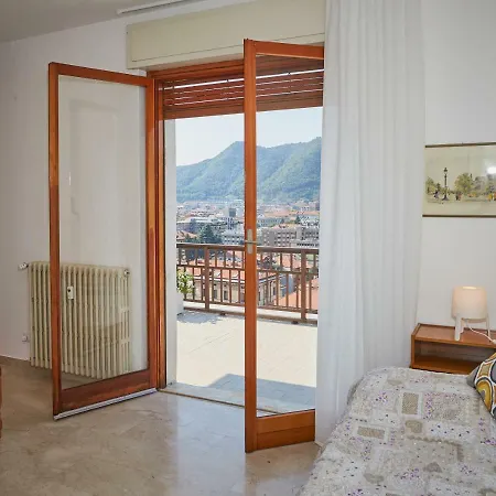 Aerie Esmeralda Apartamento Como